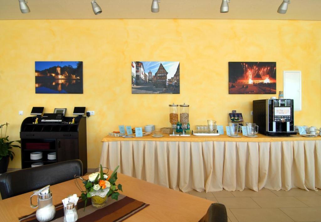 אאוראך Hotel Frankenhoehe מראה חיצוני תמונה